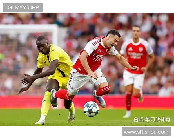 足球明星意外受伤门牙被撞粉碎球迷心痛不已赛季前景堪忧